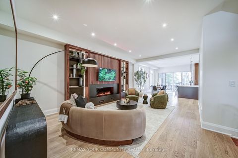 Photo 5 at 116 Lucas Street, Mill Pond, Richmond Hill