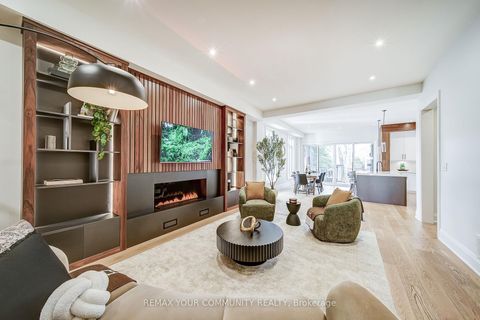 Photo 7 at 116 Lucas Street, Mill Pond, Richmond Hill