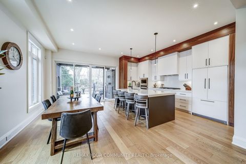 Photo 10 at 116 Lucas Street, Mill Pond, Richmond Hill