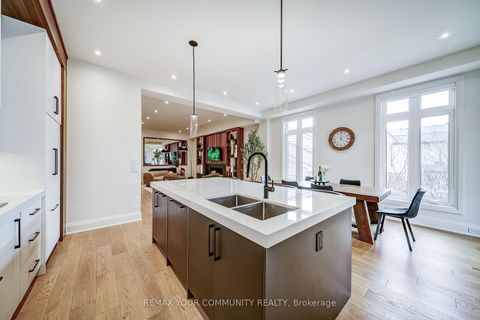 Photo 14 at 116 Lucas Street, Mill Pond, Richmond Hill