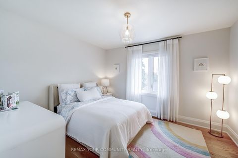 Photo 25 at 116 Lucas Street, Mill Pond, Richmond Hill