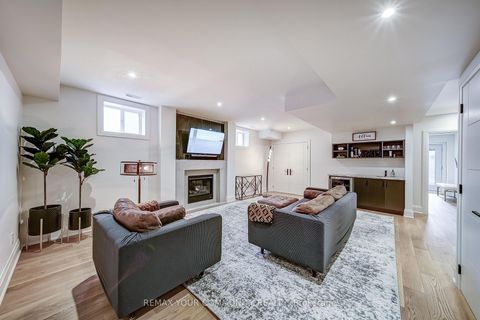 Photo 31 at 116 Lucas Street, Mill Pond, Richmond Hill