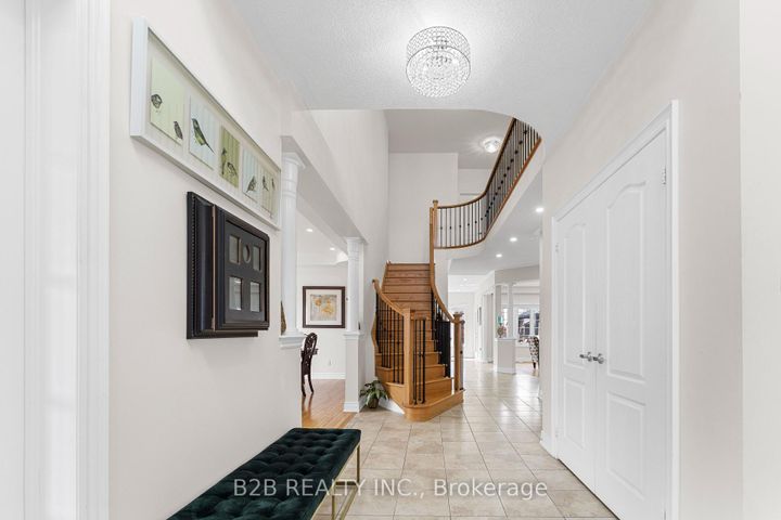Photo 5 at 22 Templar Street, Credit Valley, Brampton