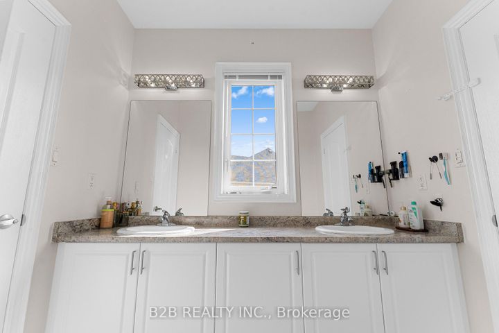 Photo 19 at 22 Templar Street, Credit Valley, Brampton