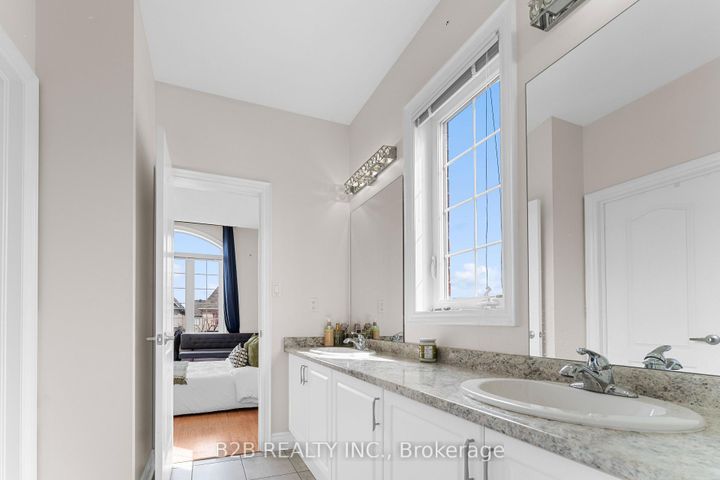 Photo 29 at 22 Templar Street, Credit Valley, Brampton