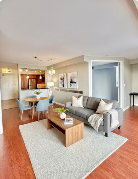 Photo 3 at 1304 - 200 Burnhamthorpe Road E, City Centre, Mississauga