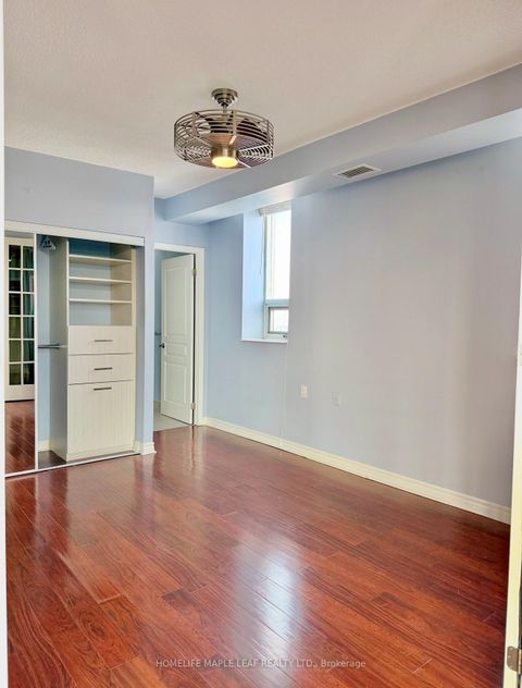 Photo 6 at 1304 - 200 Burnhamthorpe Road E, City Centre, Mississauga