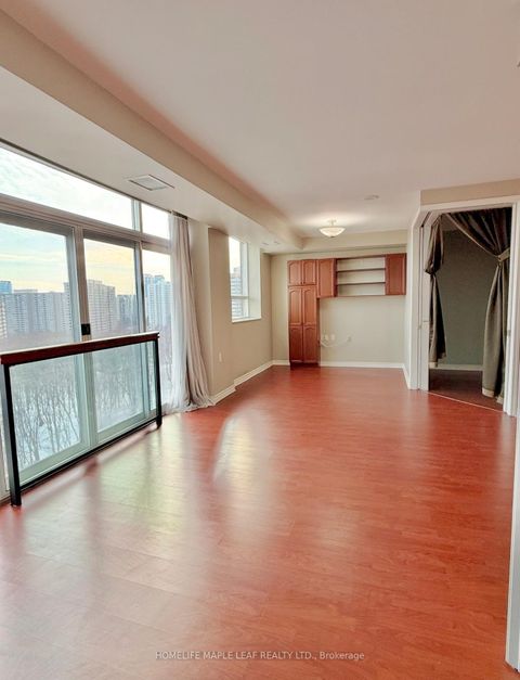 Photo 8 at 1304 - 200 Burnhamthorpe Road E, City Centre, Mississauga