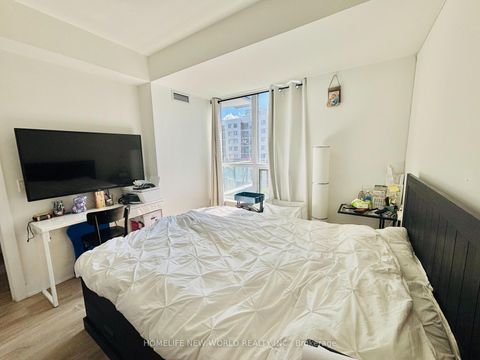 Photo 4 at 423 - 38 Cameron Street, Chinatown, Toronto