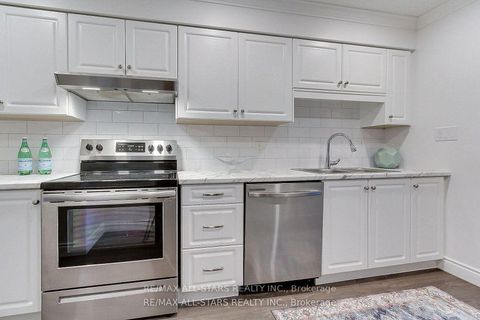 Photo 10 at 103 - 41 Ash Street, Uxbridge