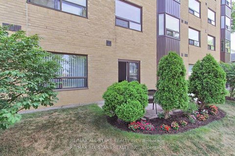 Photo 40 at 103 - 41 Ash Street, Uxbridge