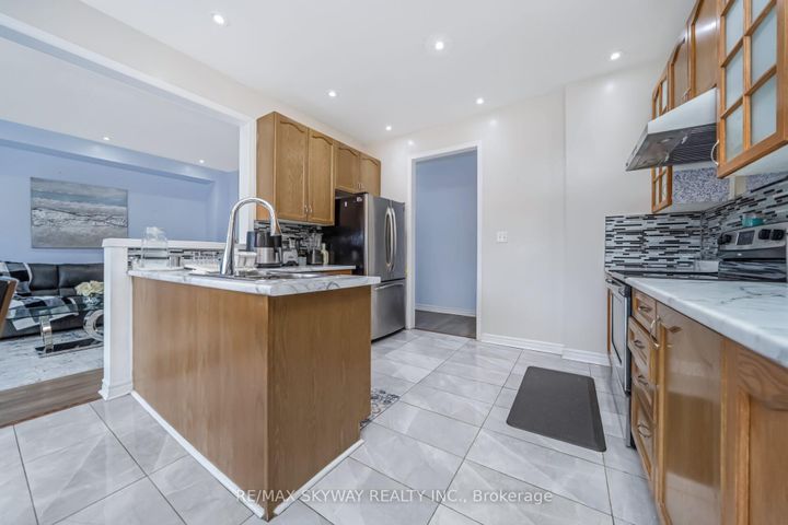 Photo 17 at 54 Sled Dog Road, Wellington, Brampton