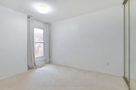 Photo 17 at 976 Raintree Lane, Lorne Park, Mississauga