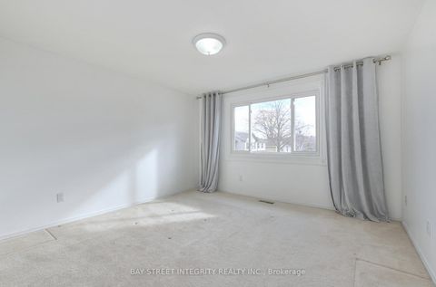 Photo 19 at 976 Raintree Lane, Lorne Park, Mississauga