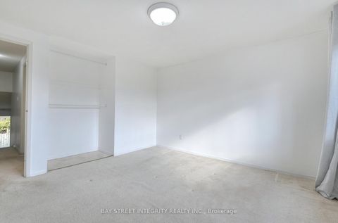 Photo 20 at 976 Raintree Lane, Lorne Park, Mississauga