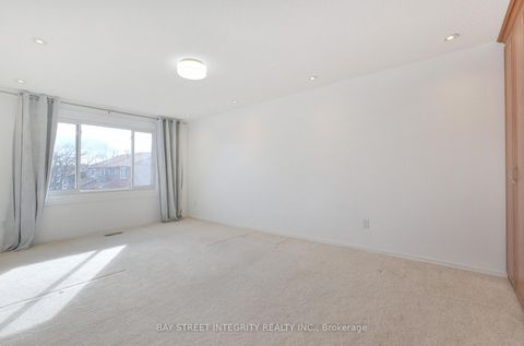 Photo 21 at 976 Raintree Lane, Lorne Park, Mississauga