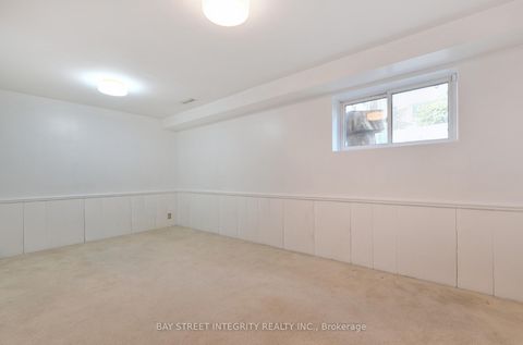 Photo 24 at 976 Raintree Lane, Lorne Park, Mississauga