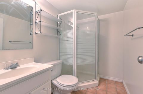 Photo 27 at 976 Raintree Lane, Lorne Park, Mississauga