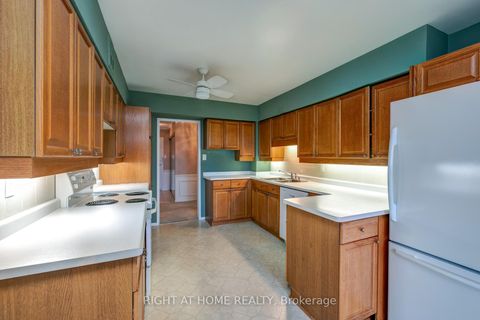 Photo 8 at 520 - 25 Austin Drive, Markville, Markham