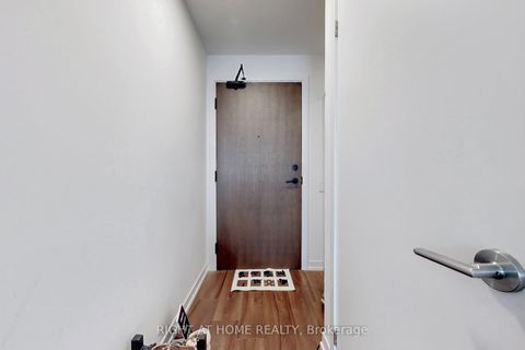 Photo 6 at 2507 - 4065 Confederation Parkway, City Centre, Mississauga