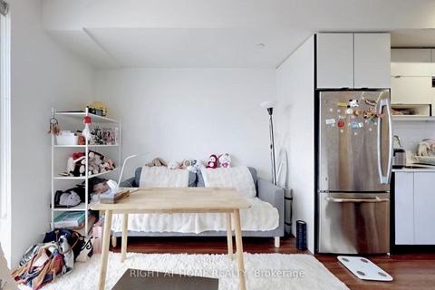 Photo 9 at 2507 - 4065 Confederation Parkway, City Centre, Mississauga