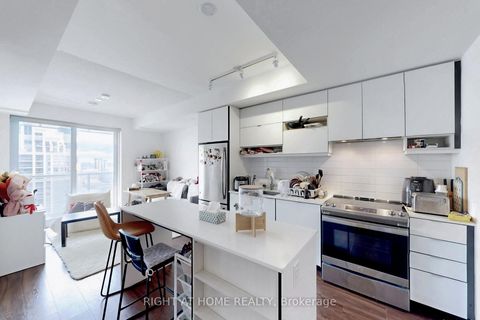 Photo 11 at 2507 - 4065 Confederation Parkway, City Centre, Mississauga