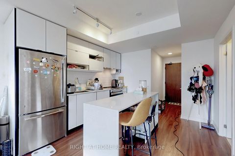 Photo 13 at 2507 - 4065 Confederation Parkway, City Centre, Mississauga