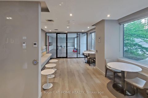 Photo 38 at 2507 - 4065 Confederation Parkway, City Centre, Mississauga