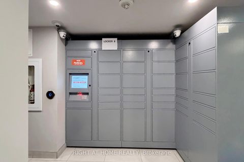 Photo 39 at 2507 - 4065 Confederation Parkway, City Centre, Mississauga