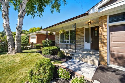 Photo 2 at 56 Weatherstone Crescent, Steeles, Toronto