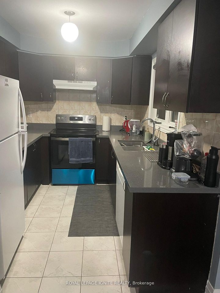 Photo 6 at 156 - 200 Veterans Drive, Northwest Brampton, Brampton