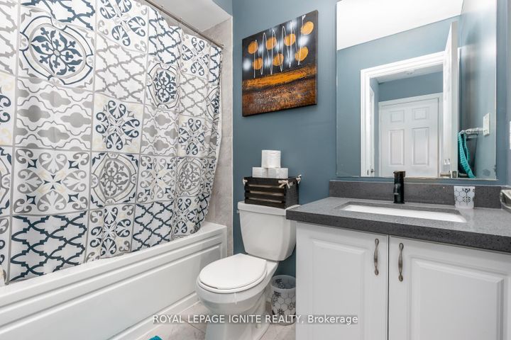 Photo 11 at 156 - 200 Veterans Drive, Northwest Brampton, Brampton