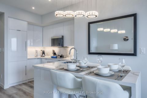 Photo 7 at 4802 - 65 Bremner Boulevard, Waterfront Communities C1, Toronto