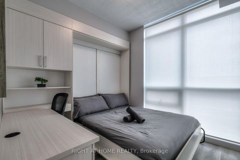 Photo 17 at 4802 - 65 Bremner Boulevard, Waterfront Communities C1, Toronto