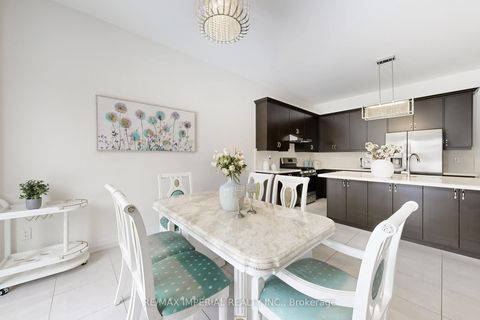 Photo 11 at 211 Touch Gold Crescent, Bayview Southeast, Aurora