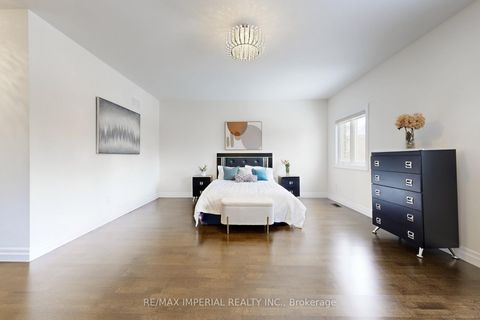 Photo 22 at 211 Touch Gold Crescent, Bayview Southeast, Aurora