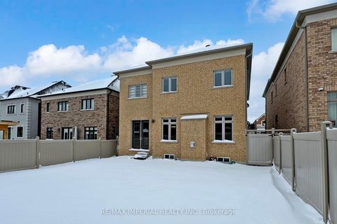 Photo 44 at 211 Touch Gold Crescent, Bayview Southeast, Aurora