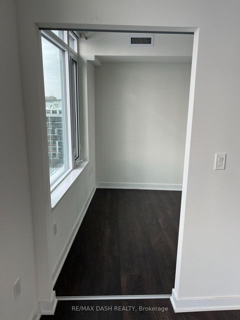 Photo 15 at 806W - 27 Bathurst Street, Waterfront Communities C1, Toronto