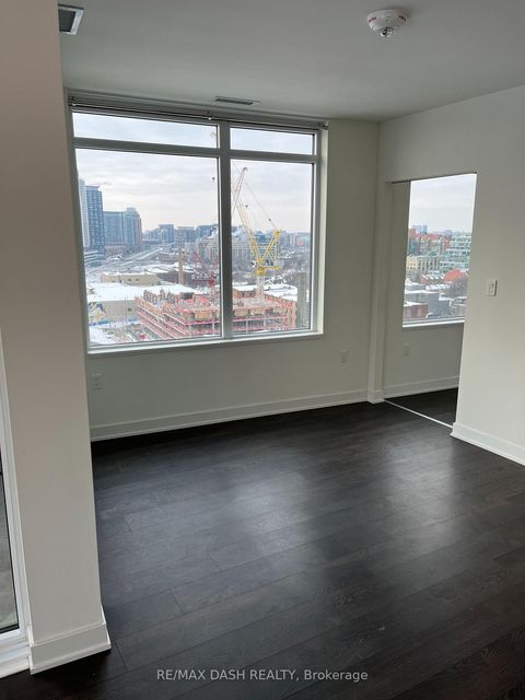 Photo 16 at 806W - 27 Bathurst Street, Waterfront Communities C1, Toronto