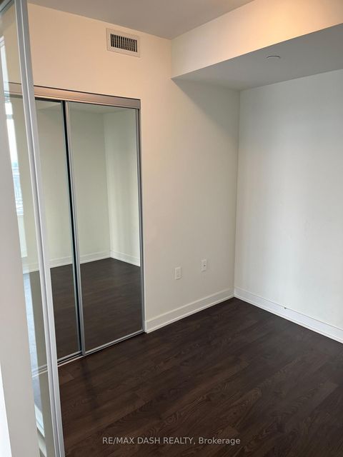 Photo 20 at 806W - 27 Bathurst Street, Waterfront Communities C1, Toronto