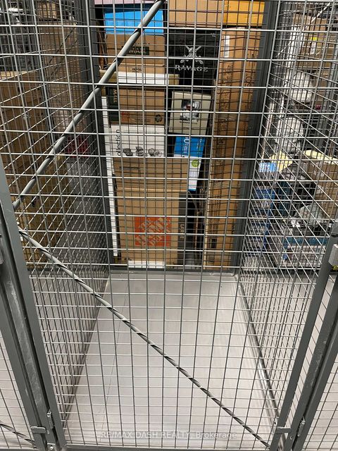 Photo 32 at 806W - 27 Bathurst Street, Waterfront Communities C1, Toronto