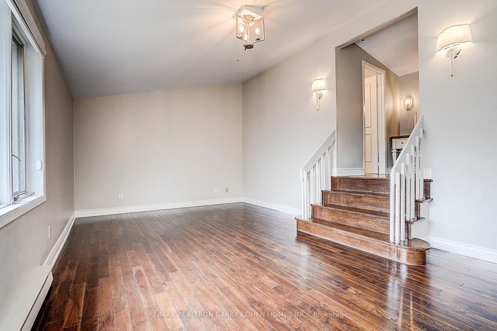 Photo 22 at 19 Lower Links Road, Windfields, Toronto