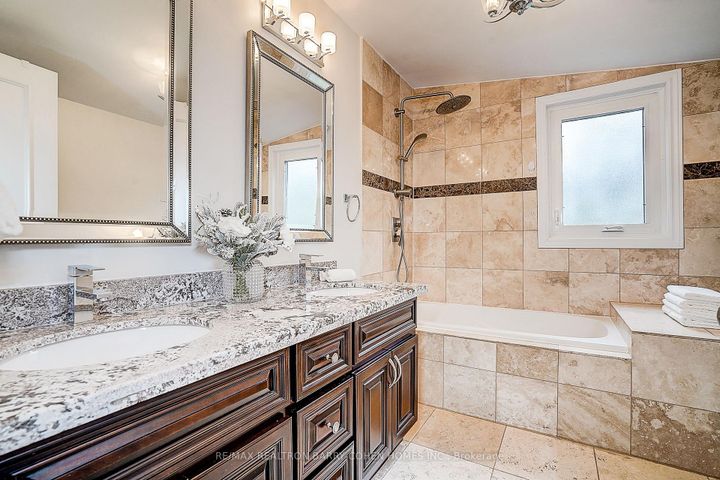 Photo 24 at 19 Lower Links Road, Windfields, Toronto