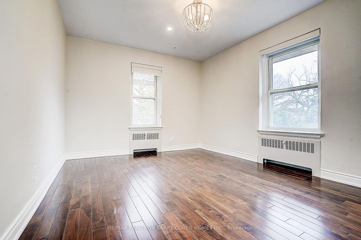 Photo 26 at 19 Lower Links Road, Windfields, Toronto