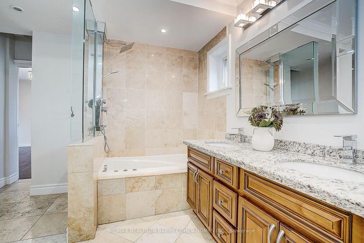 Photo 28 at 19 Lower Links Road, Windfields, Toronto