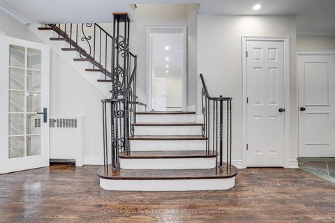 Photo 13 at 19 Lower Links Road, Windfields, Toronto