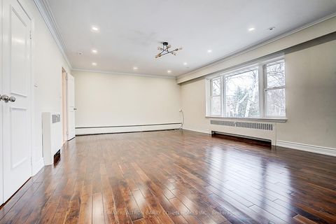 Photo 14 at 19 Lower Links Road, Windfields, Toronto