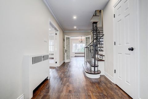 Photo 31 at 19 Lower Links Road, Windfields, Toronto