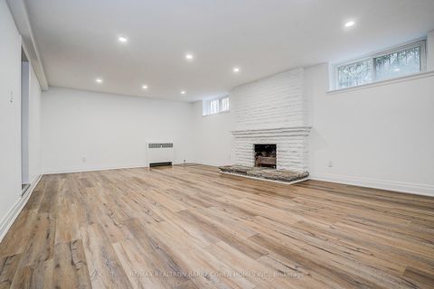 Photo 35 at 19 Lower Links Road, Windfields, Toronto