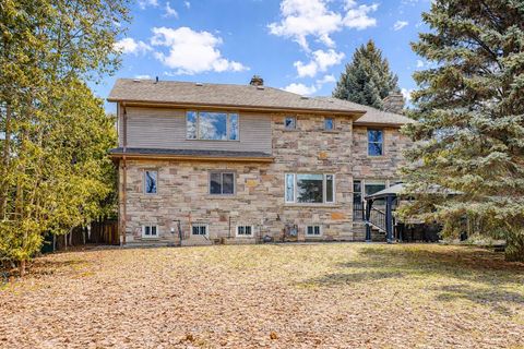 Photo 37 at 19 Lower Links Road, Windfields, Toronto